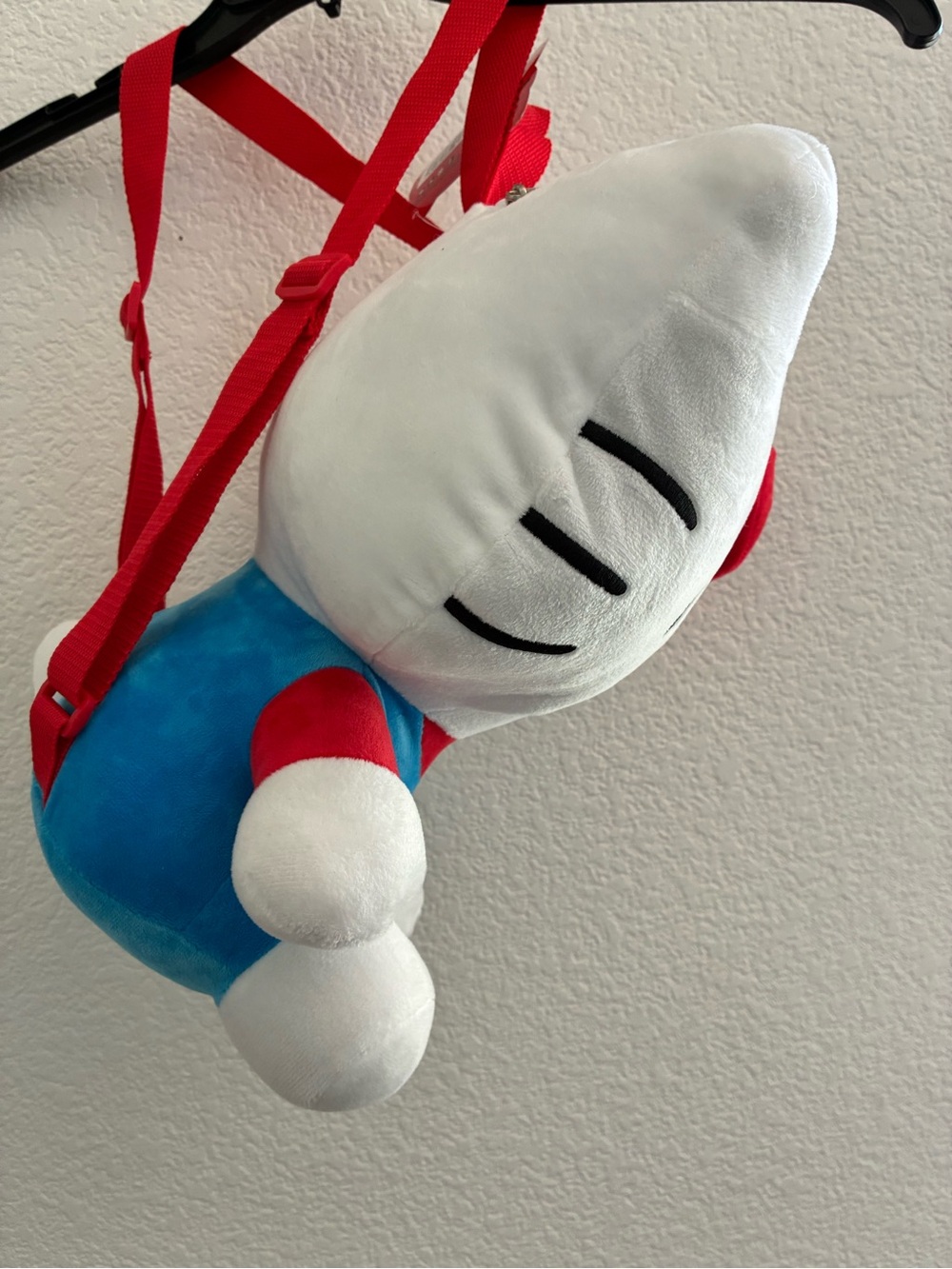 Sanrio Hello Kitty Plush Backpack - White NWT Red Bow and Blue Outfit - Picture 7 of 8